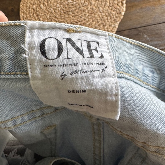 Bonitas Low Waist Denim Short One Teaspoon brand: One Teaspoon Size 26 - Picture 6 of 6